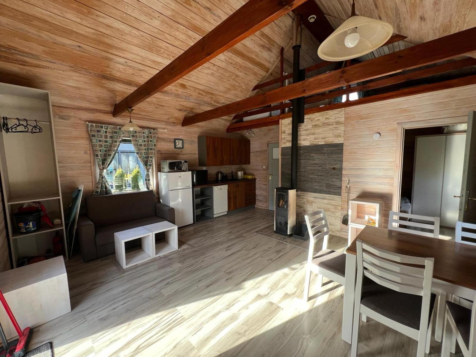 Wypoczynkowe Lodge Sliwice